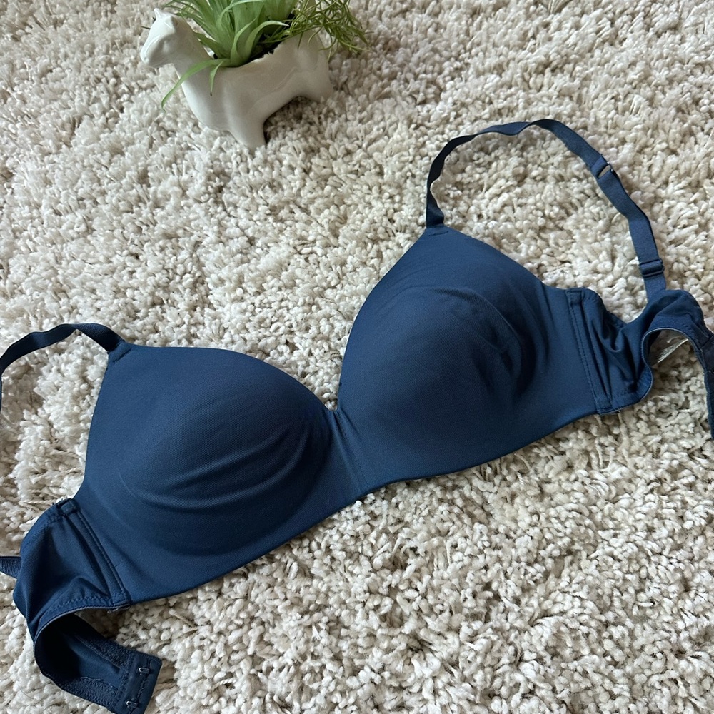SO 34 D cute comfortable navy blue simple, casual preppy women’s bra.